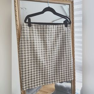 NWT New York & Co Pencil Skirt | Size 14 | Grey/Silver Herringbone